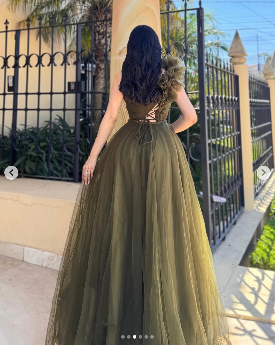 Modelo Verde Olivo